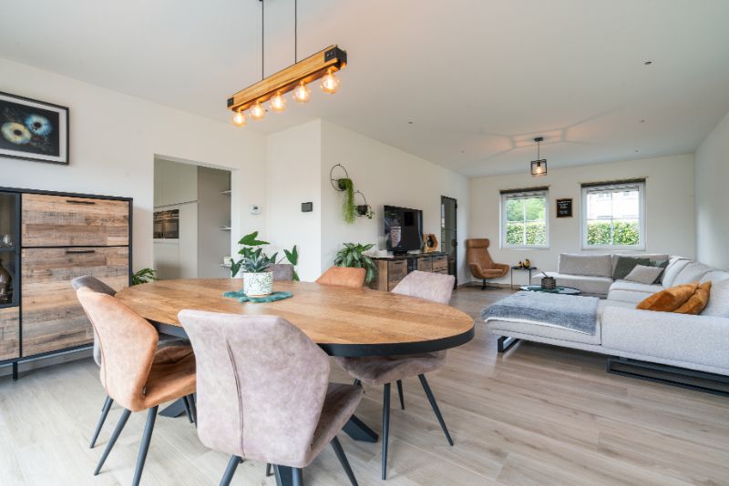 Recente Mooie woning op 692m² foto 7