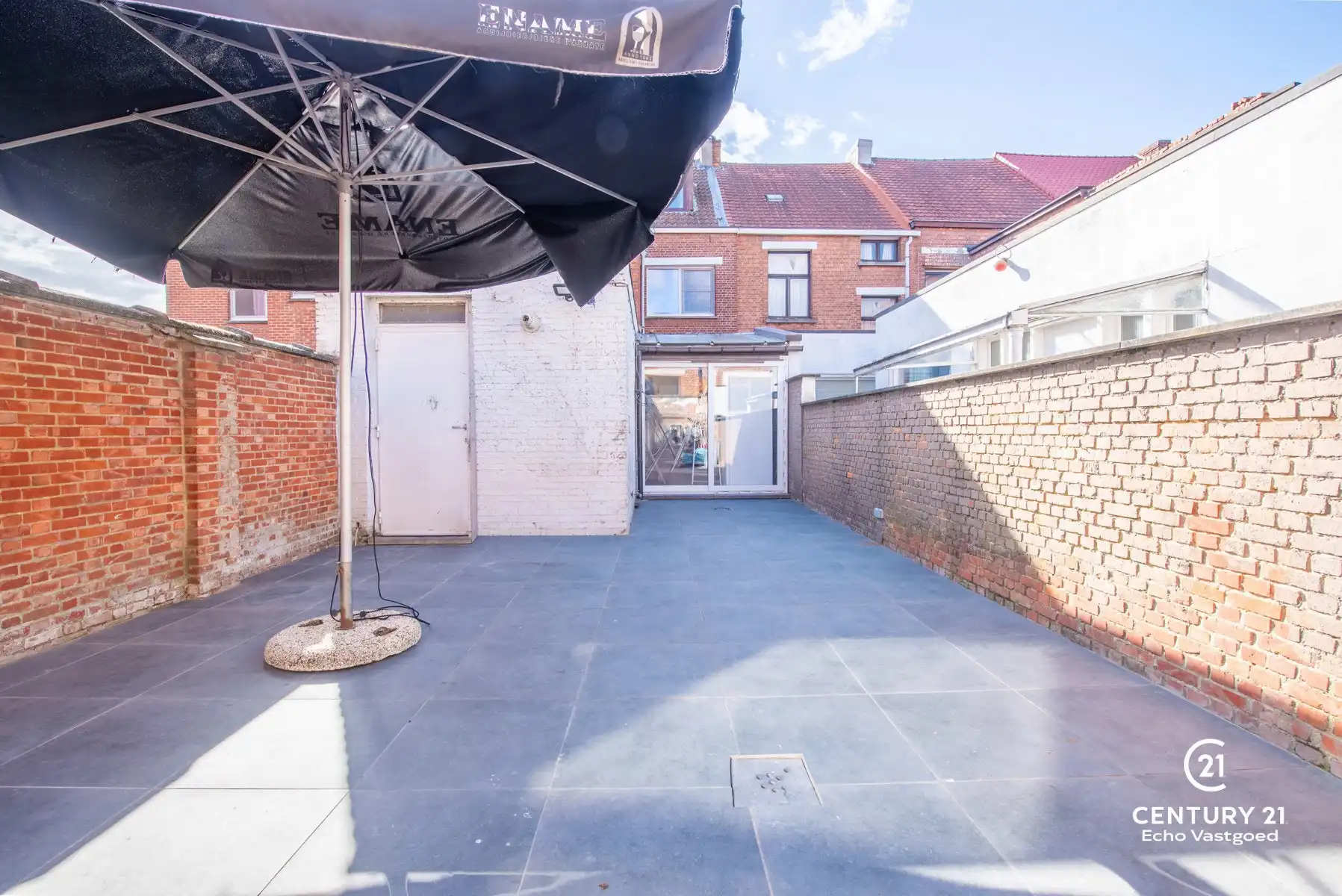Ruime, gerenoveerde woning met 4 slpk en stadstuin foto 10
