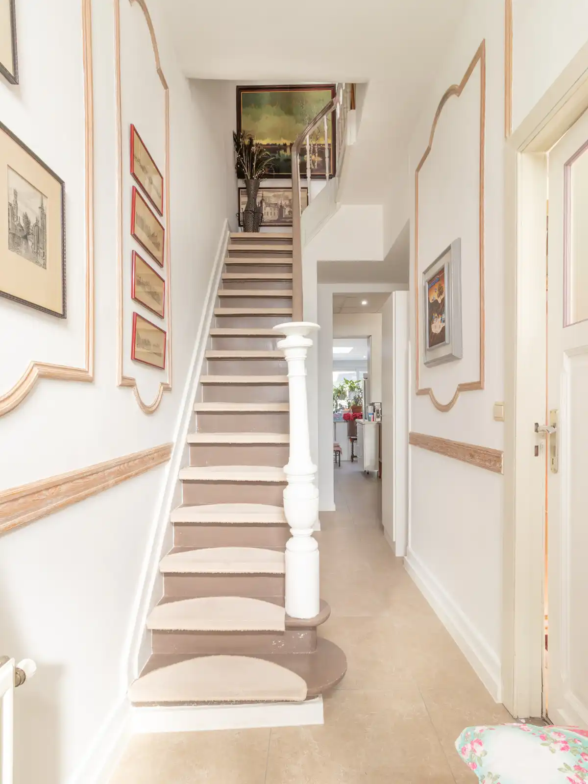 Instapklare gezinswoning met zonnige tuin foto 9