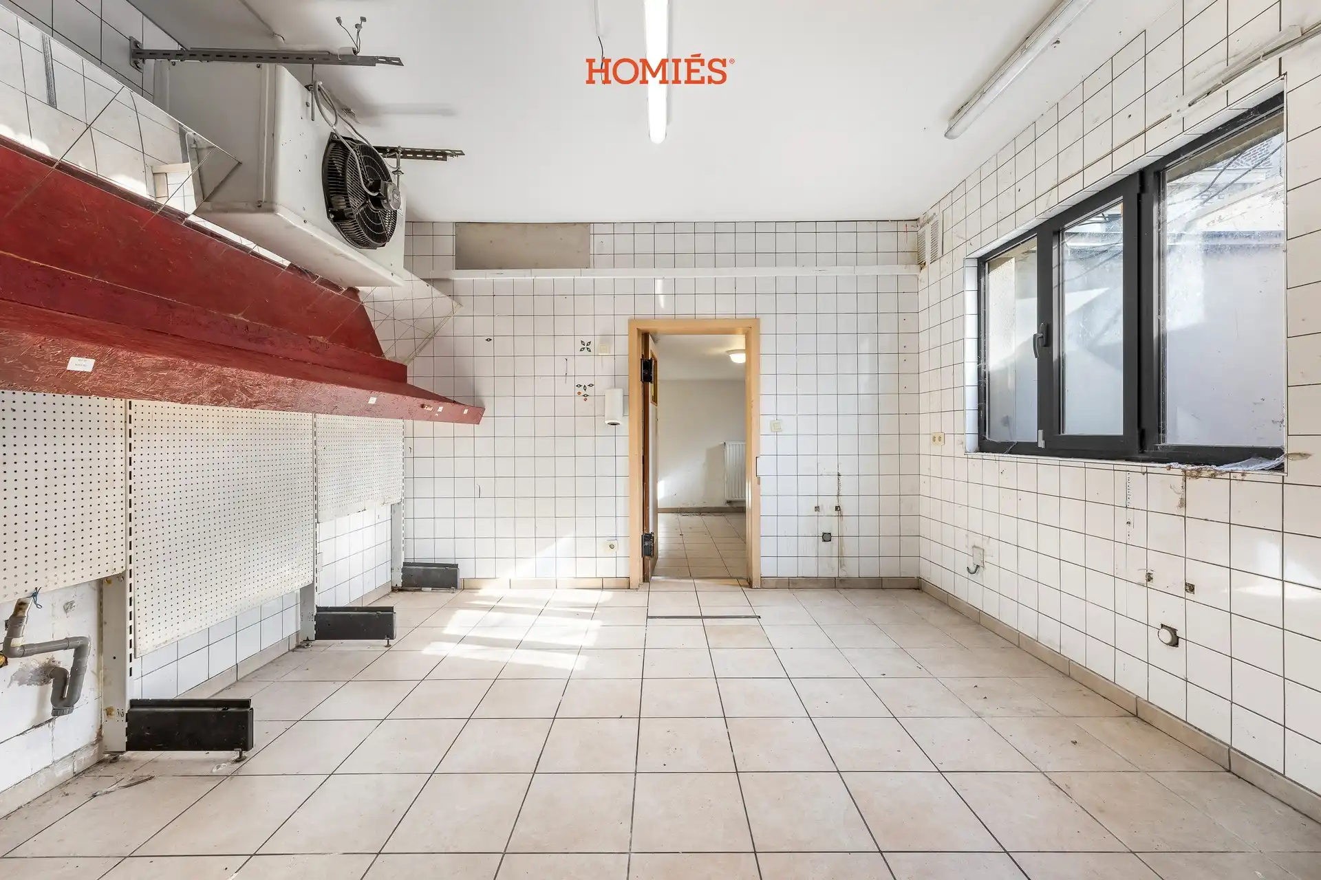 Te renoveren handelspand op toplocatie foto 9