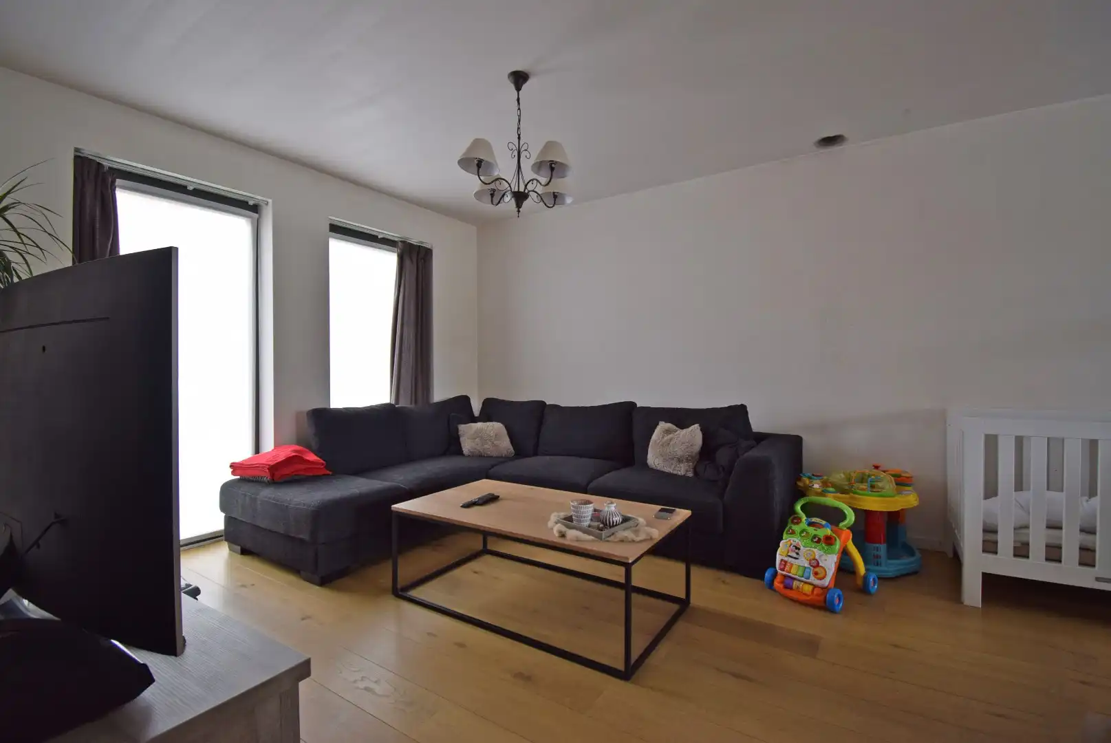 RECENTE RIJWONING MET GARAGE VOORZIEN VAN  ALLE COMFORT foto 6