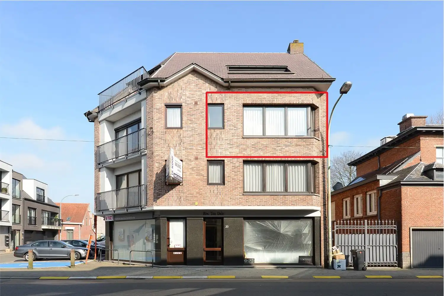 Instapklaar appartement vlakbij centrum. foto {{pictureIndex}}