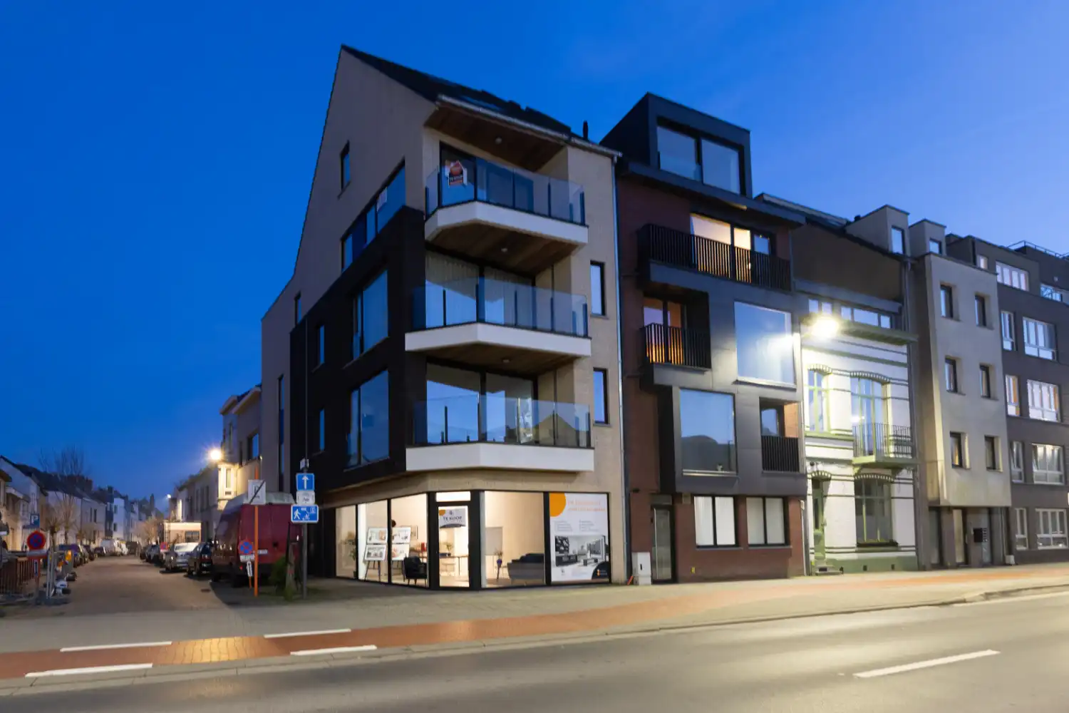 Instapklaar handelspand met vitrine op hoeklocatie – ideaal voor praktijk, kantoor, winkelruimte of investering (55 m²) foto 12