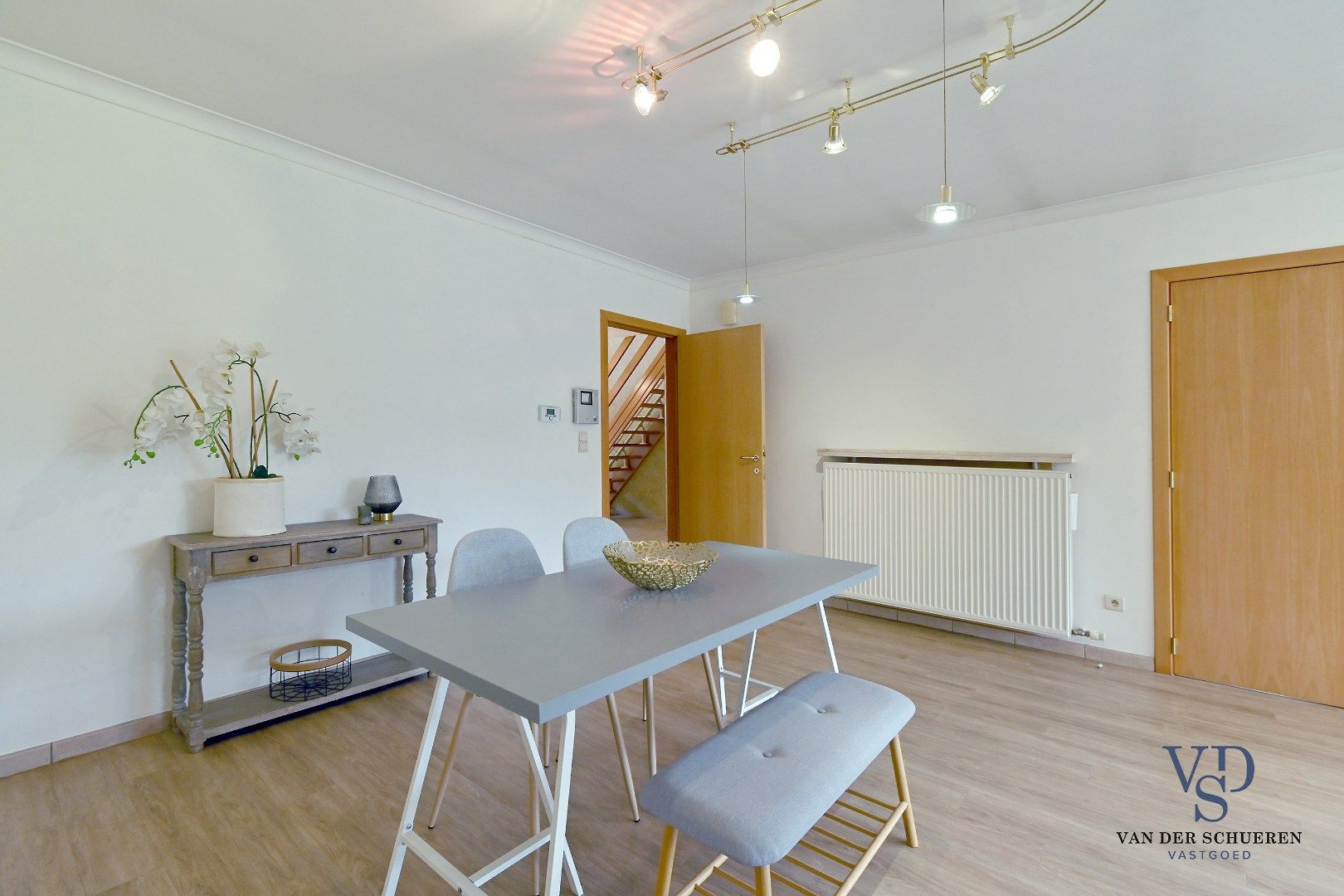 Tijdloos en ruim (> 300 m²) wonen. foto 5