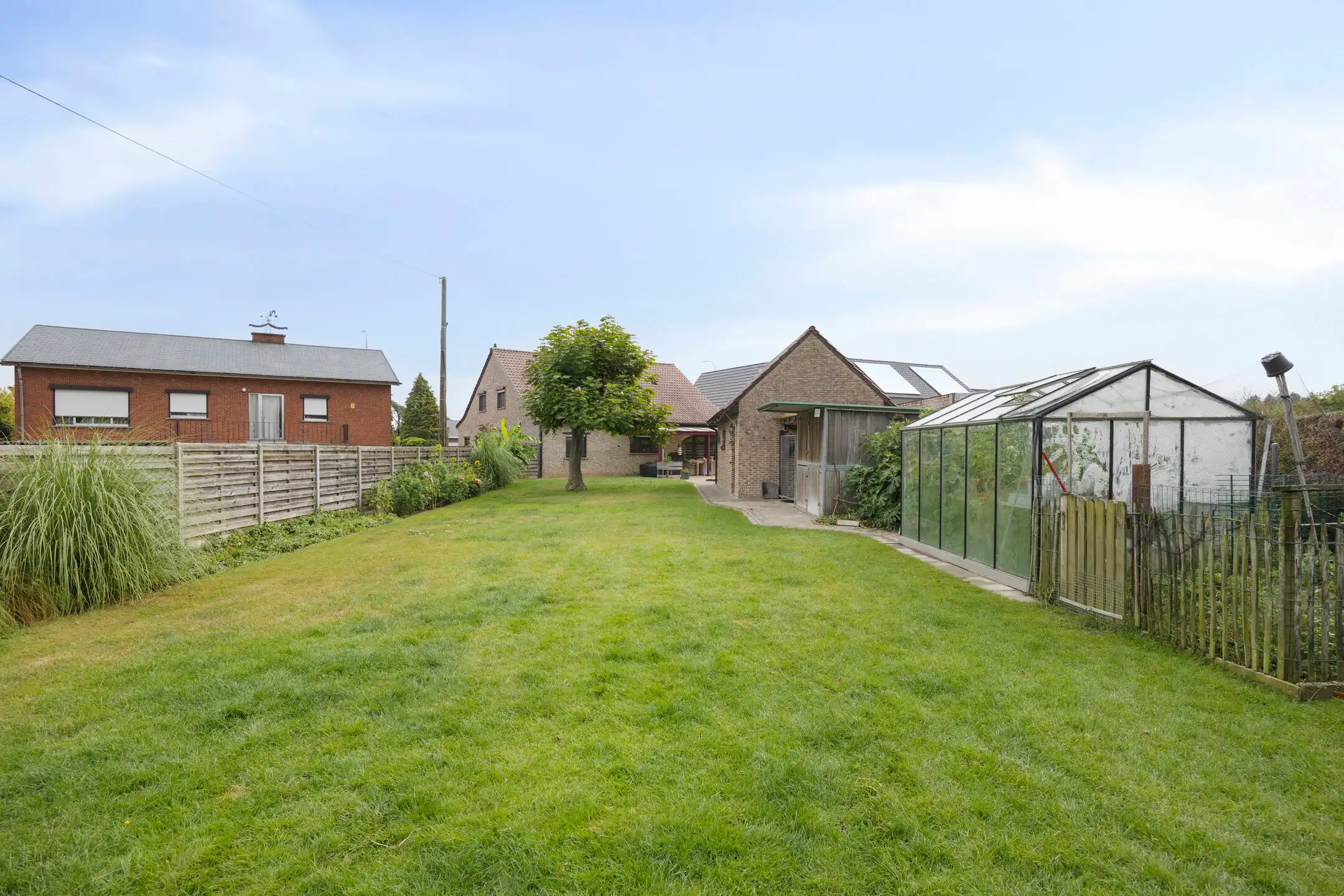 Instapklare vrijstaande woning op ruim perceel foto 25