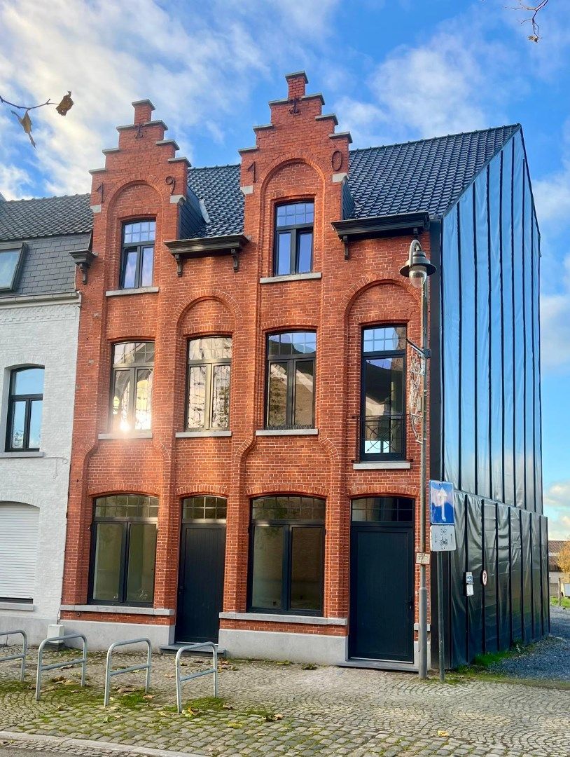 Bijzonder ruim appartement met groot terras foto 2