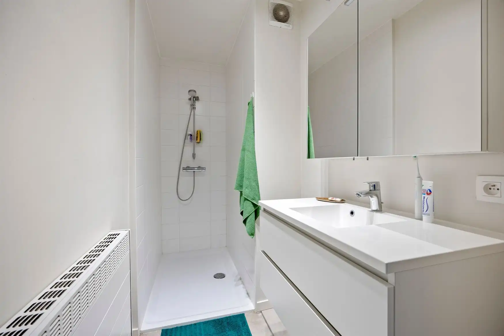 Recent gerenoveerd appartement foto 9