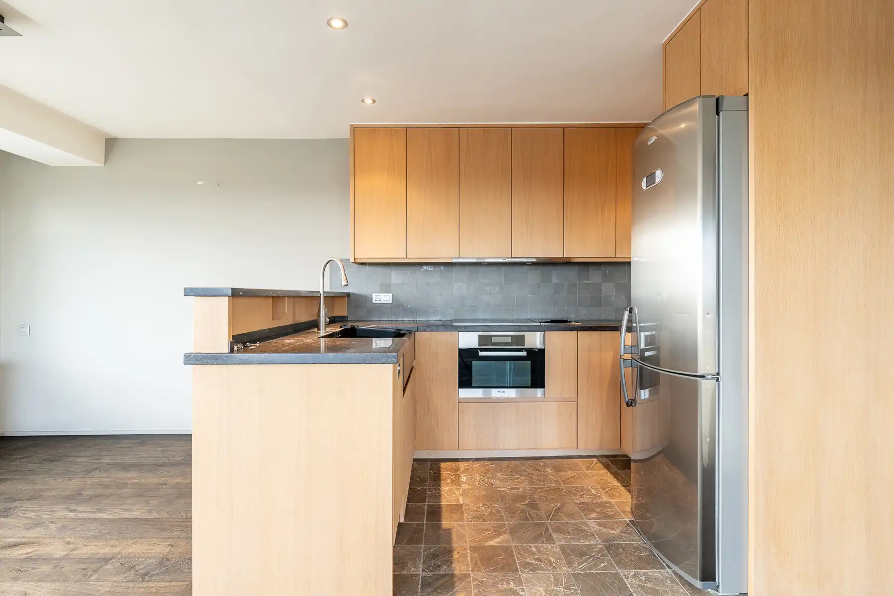 Hoekappartement op topligging met open zichten foto 6