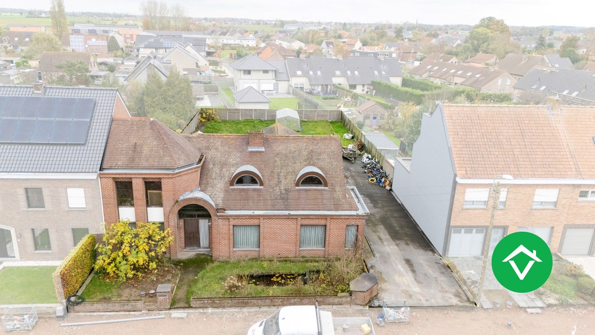 Woning met veel mogelijkheden te Koekelare foto 2