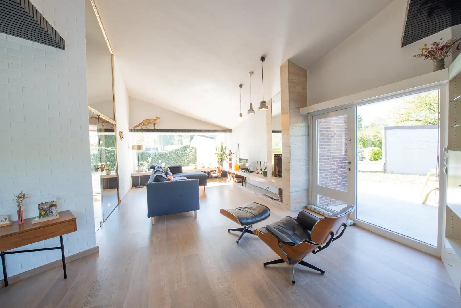 TE KOOP: Ruime architectenwoning in residentiële wijk 'De Piste'. Rustig, groen en zeer bereikbaar op een perceel van maar liefst 1800m²!  foto 5