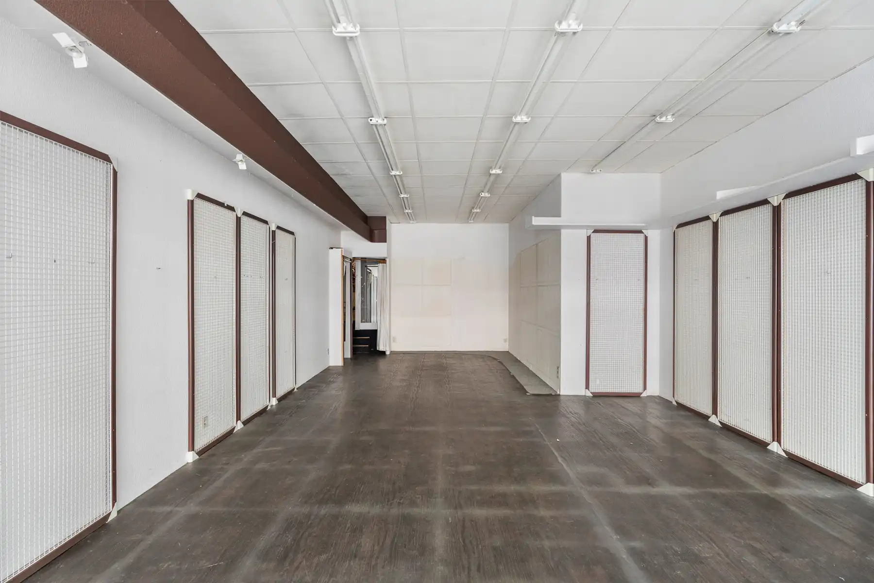 Ruime stadswoning met tuin-garage-commerciële mogelijkheden foto 14