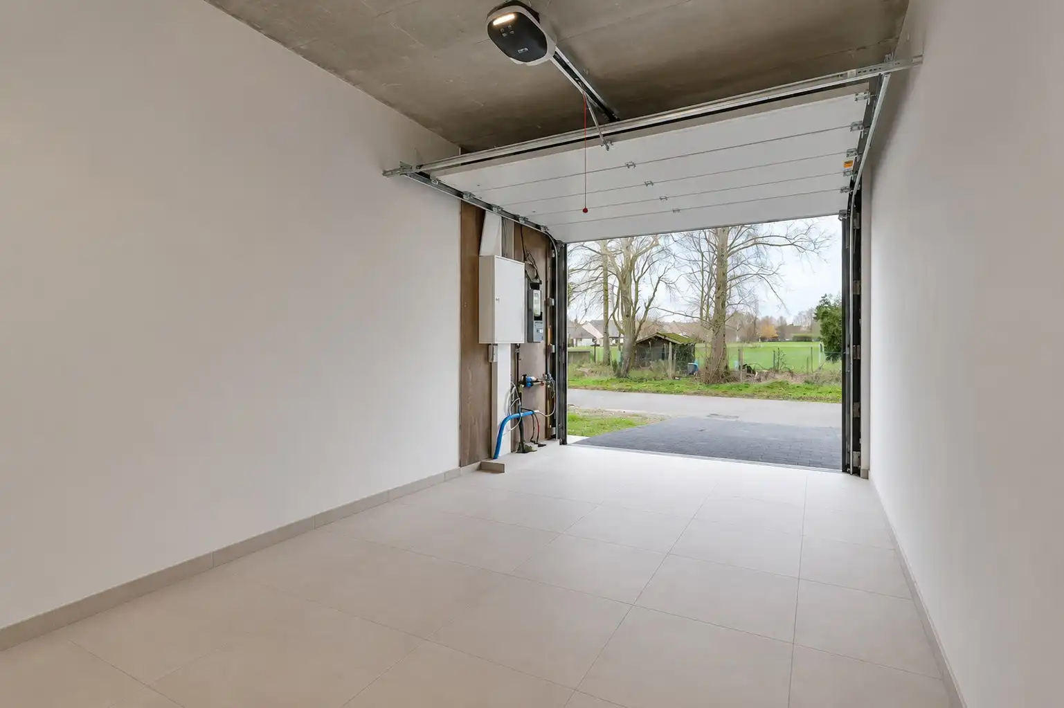 Ruime afgewerkte nieuwbouwwoning met landelijk zicht! foto 12