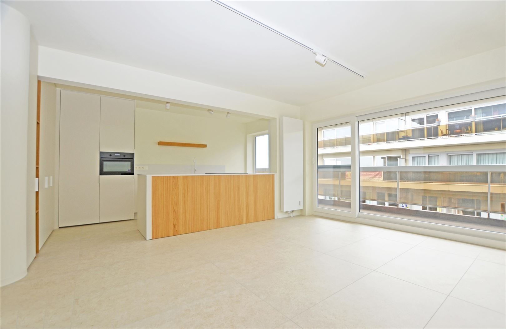 Smaakvol gerenoveerd appartement op het Katarinaplein foto 10