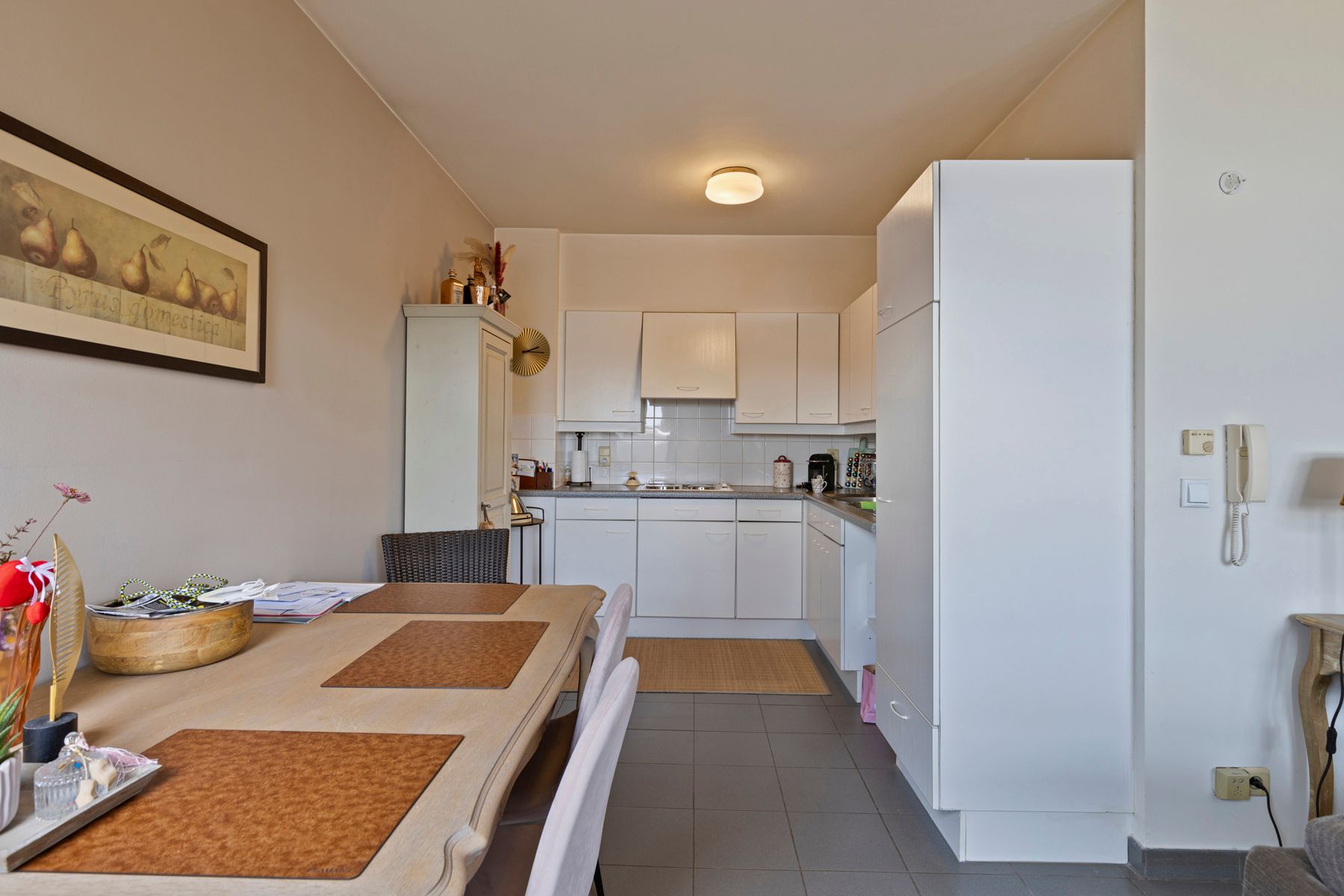 Instapklaar 2-slaapkamer appartement foto 9