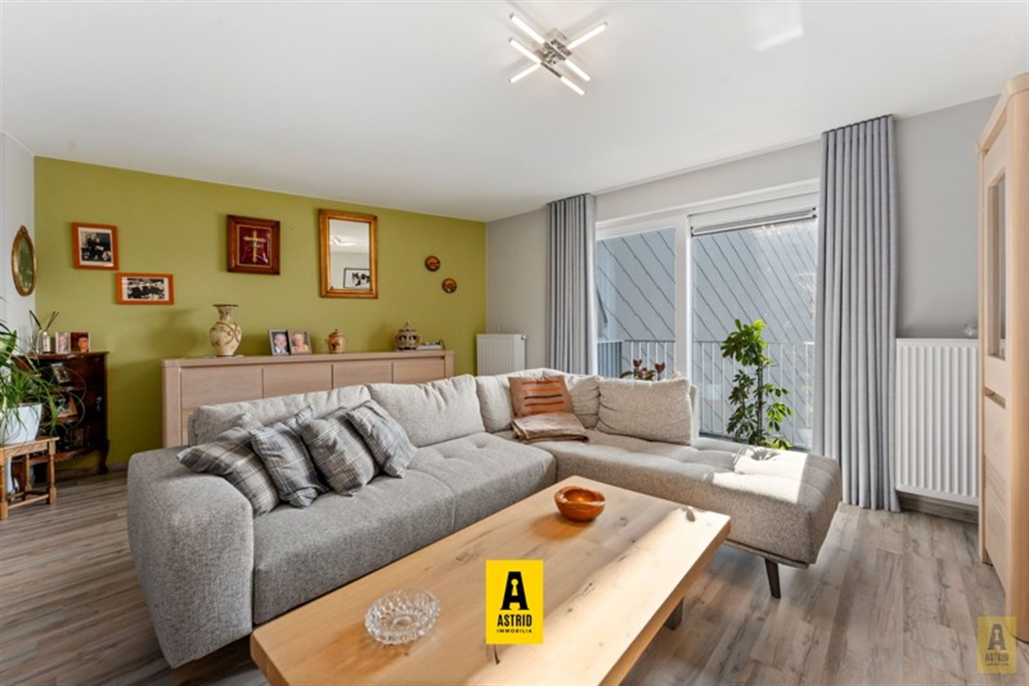 Schitterend appartement met zonneterras en drie slaapkamers! foto {{pictureIndex}}