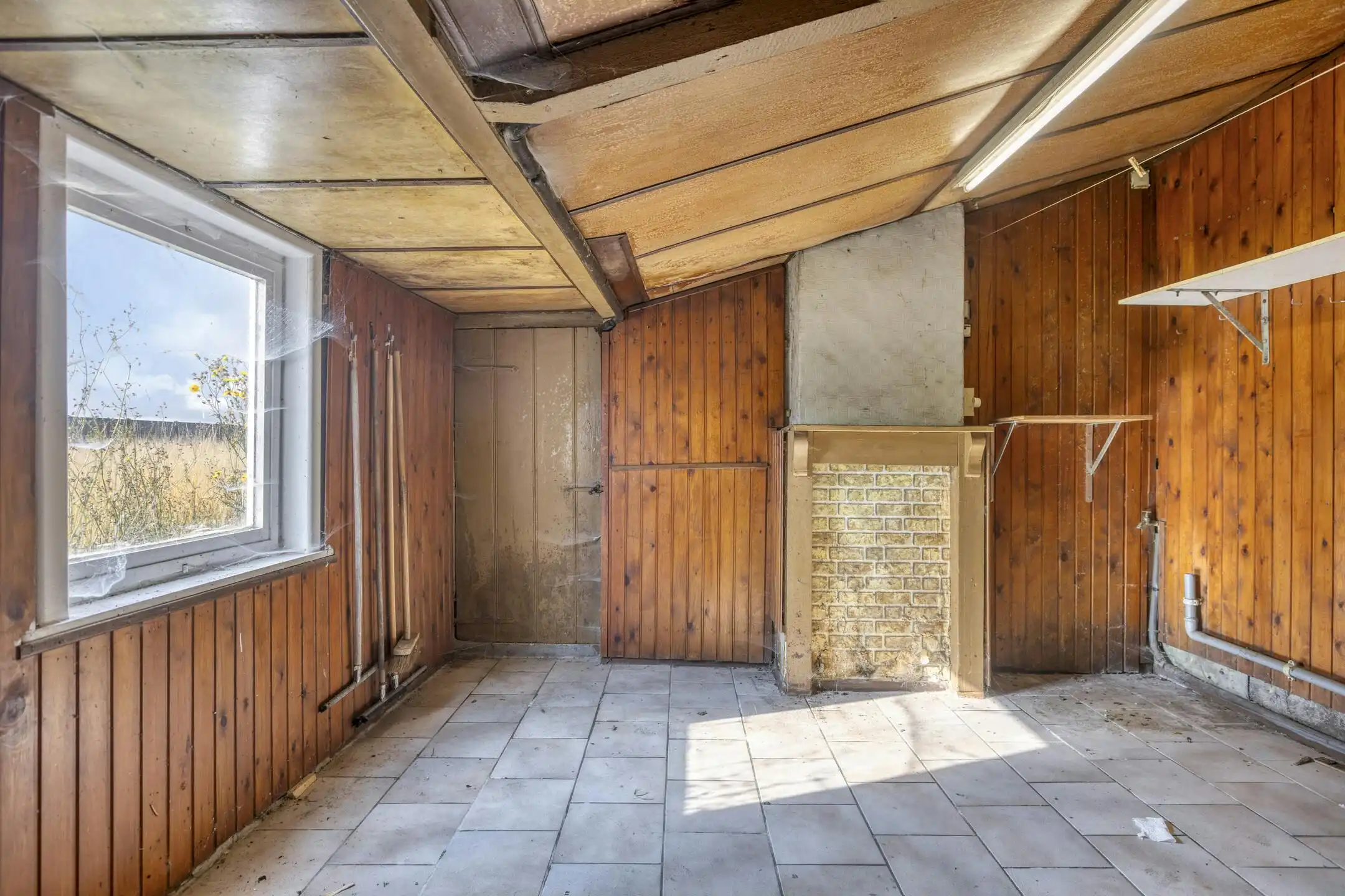 Te renoveren/af te breken woning te Leisele (Alveringem). foto 7