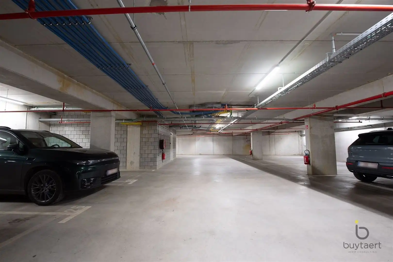 Nieuwbouw gelijkvloers appartement met twee slaapkamers, een tuin en een garage. foto 34