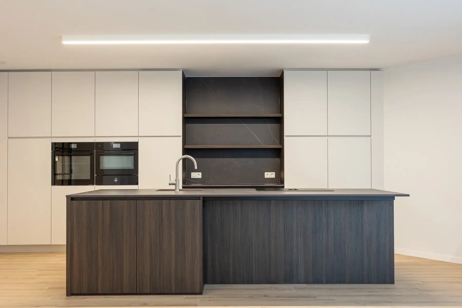 Onmiddellijk beschikbaar nieuwbouw appartement in centrum Stabroek! foto 3