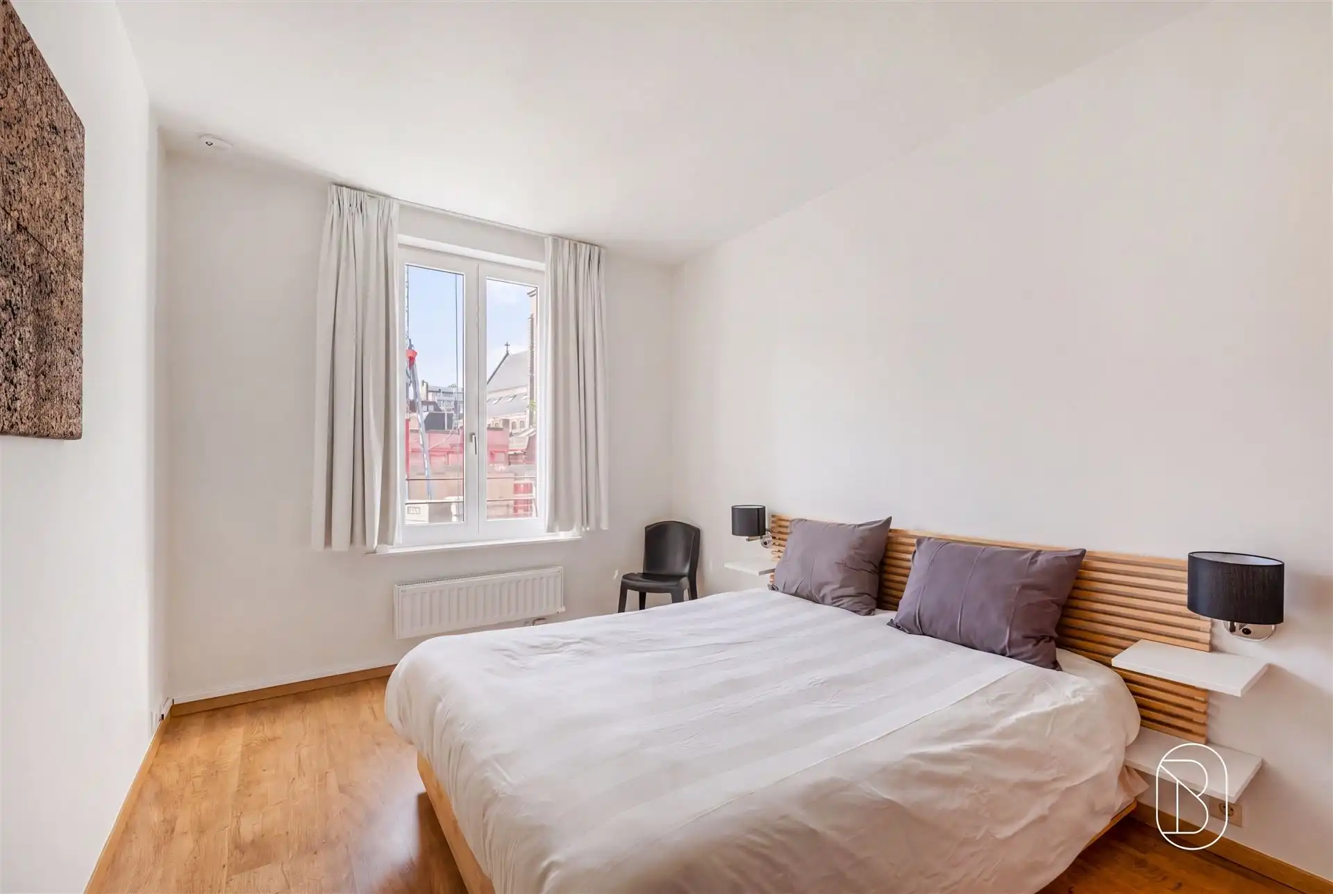 Handelspand + 2 gerenoveerde appartementen hartje Kortrijk foto 9