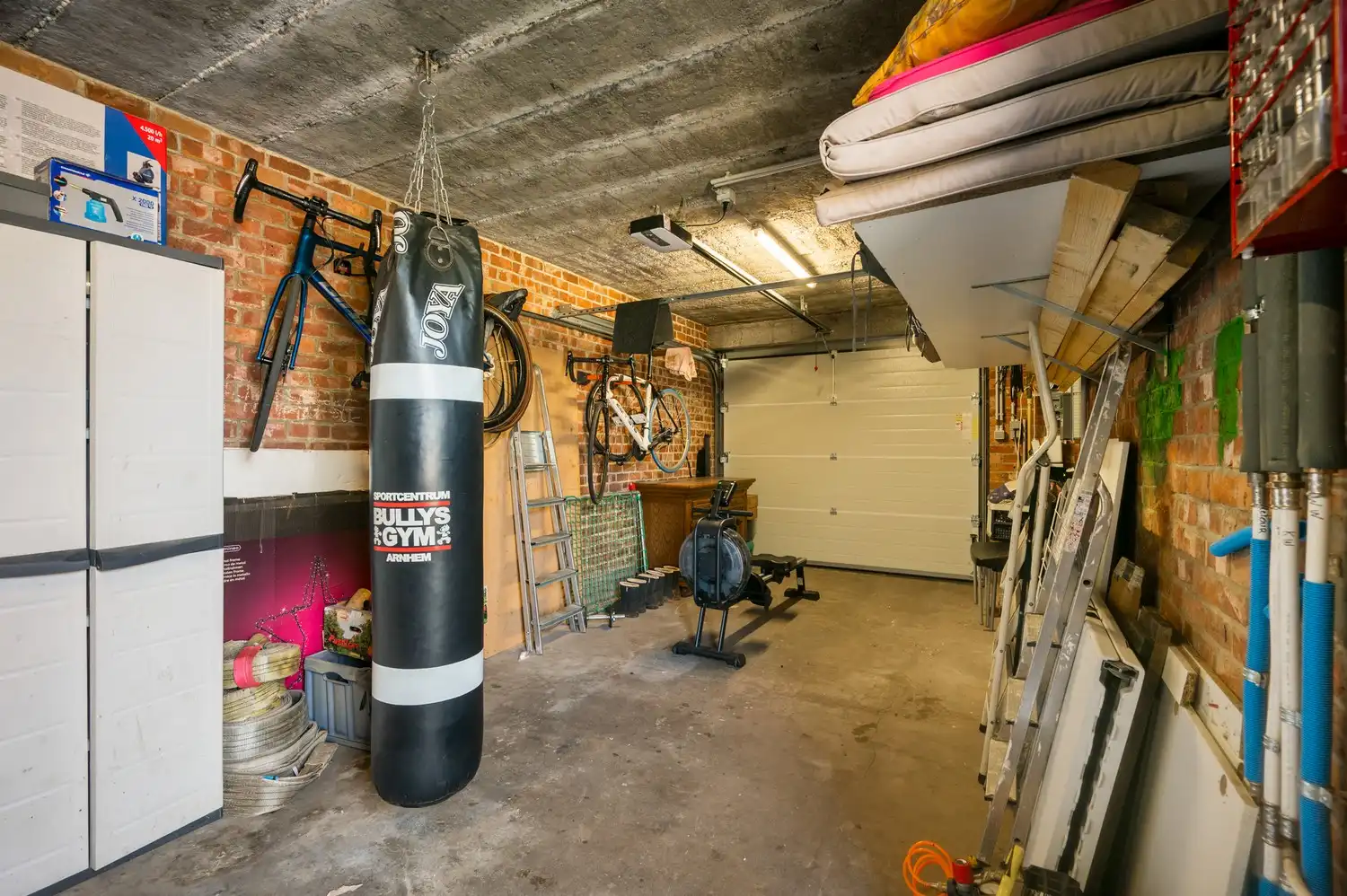Instapklare, gerenoveerde woning met garage op toplocatie in Broechem! foto 20