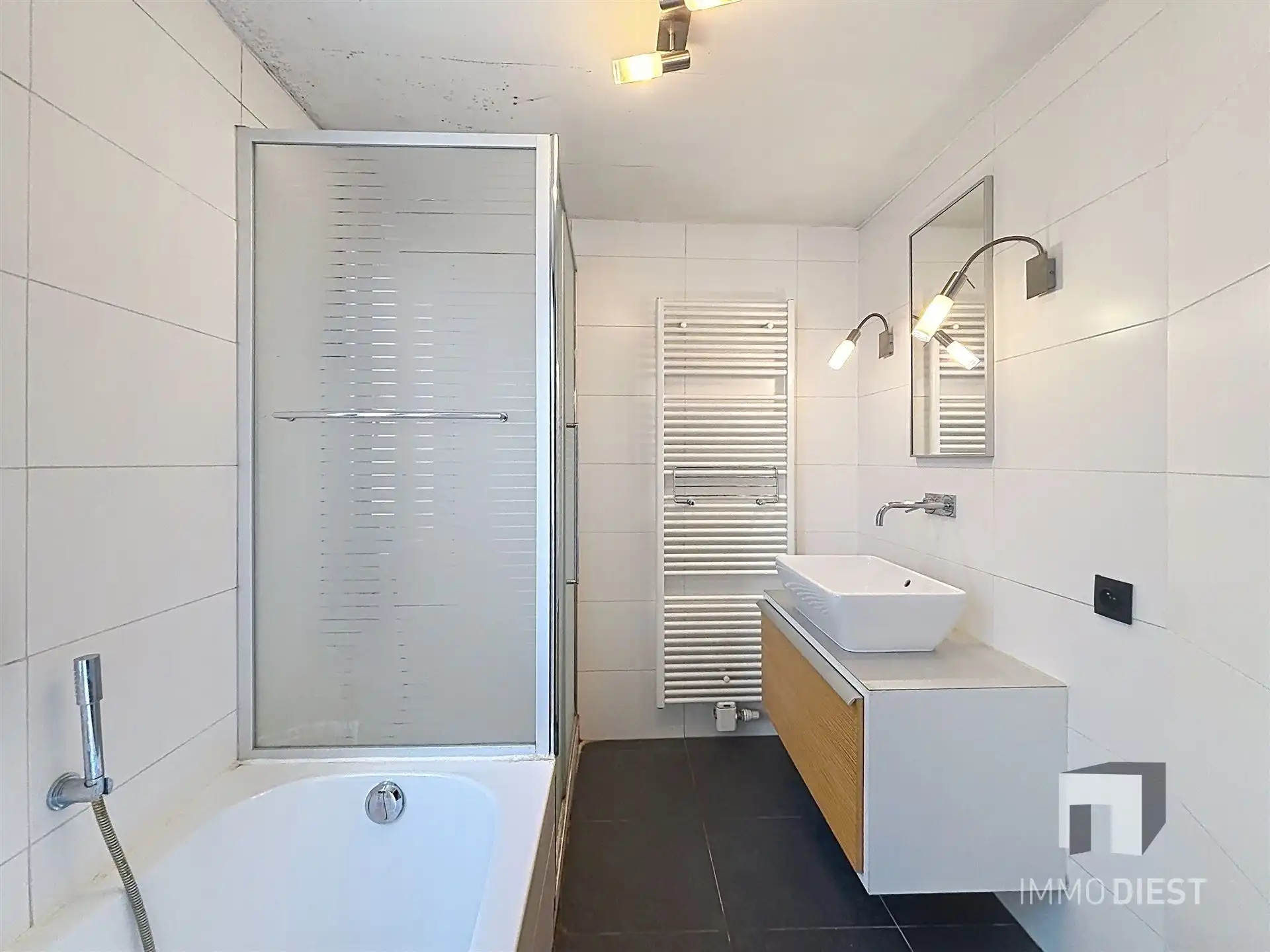 Fermette op 8a 60ca met achteraan zicht over de Demervallei (Langdorp). foto 9