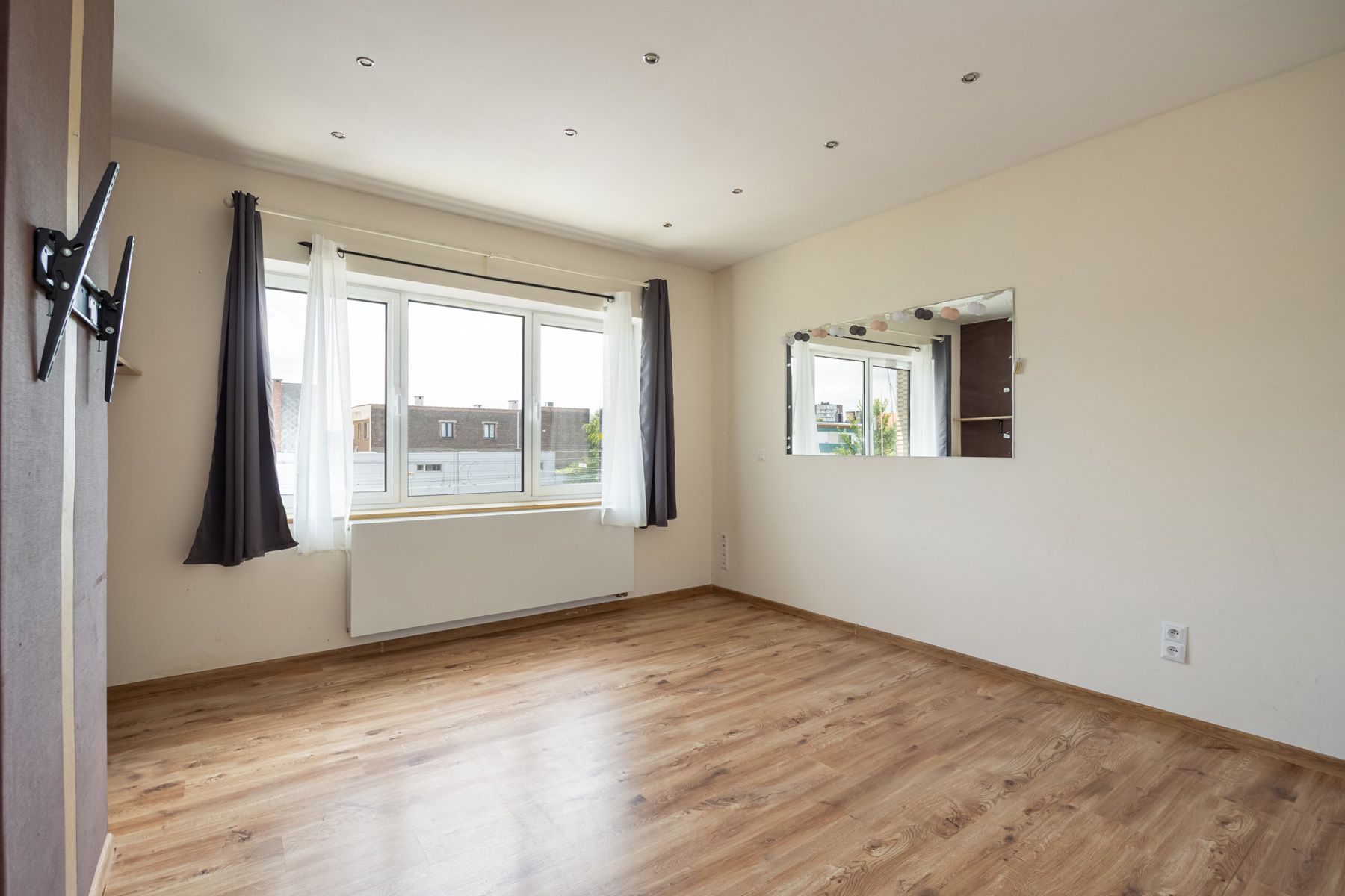 Lichtrijk 1-slaapkamerappartement te koop in hartje Boom foto 4