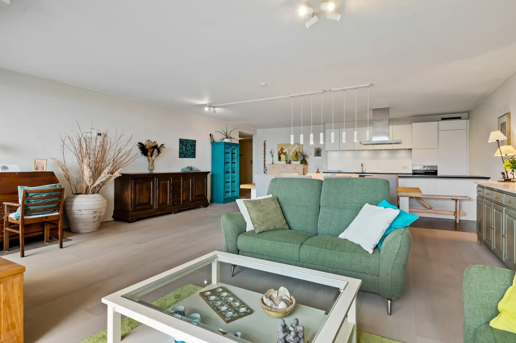 Gezellig, instapklaar appartement 141m² + 26m² terras foto 6