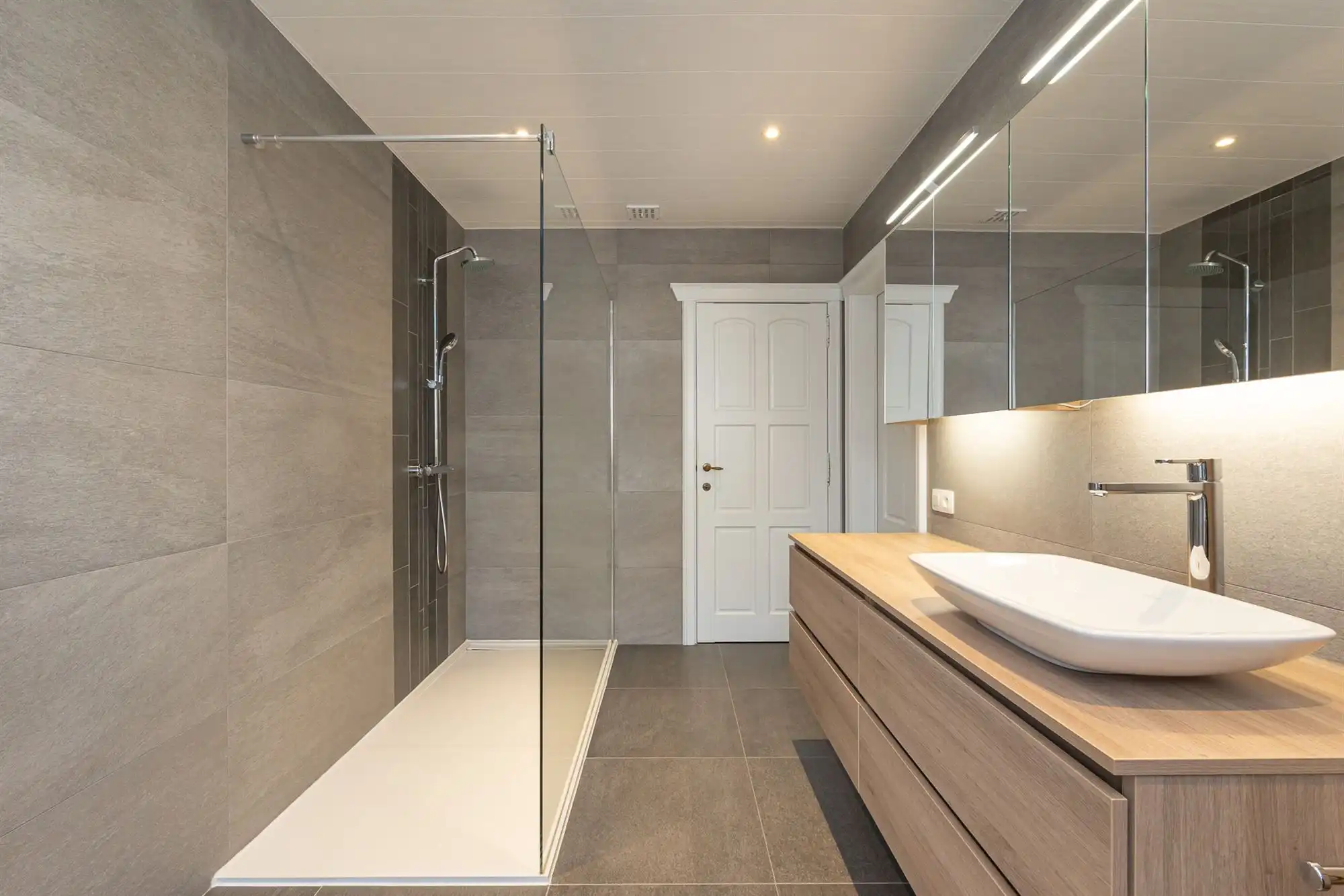 Instapklare woning met tuin in Beerzel foto 12