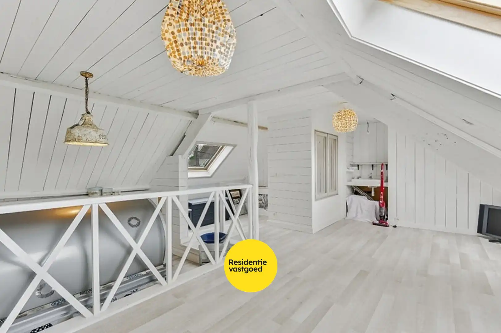 Unieke woning met polyvalente ruimte en zonnige tuin. foto 13