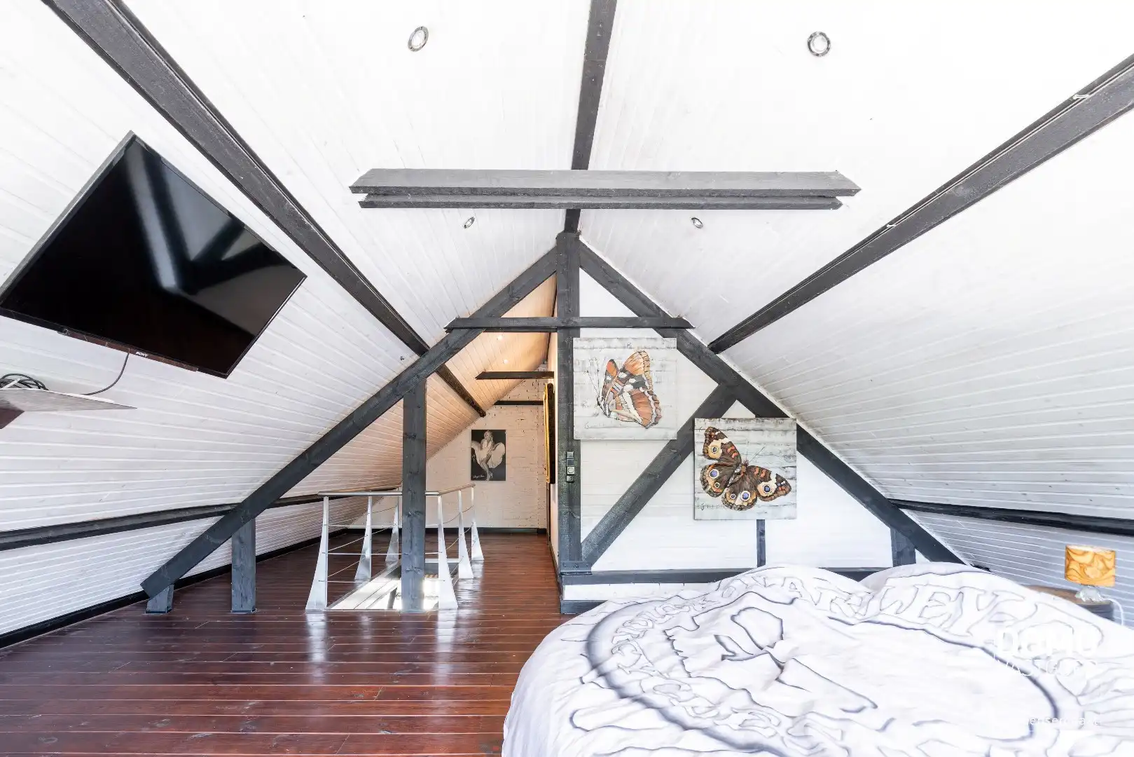 UNIEKE EIGENDOM MET WONING, 2 APPARTEMENTEN EN MAGAZIJNEN OP 13A88CA foto 10