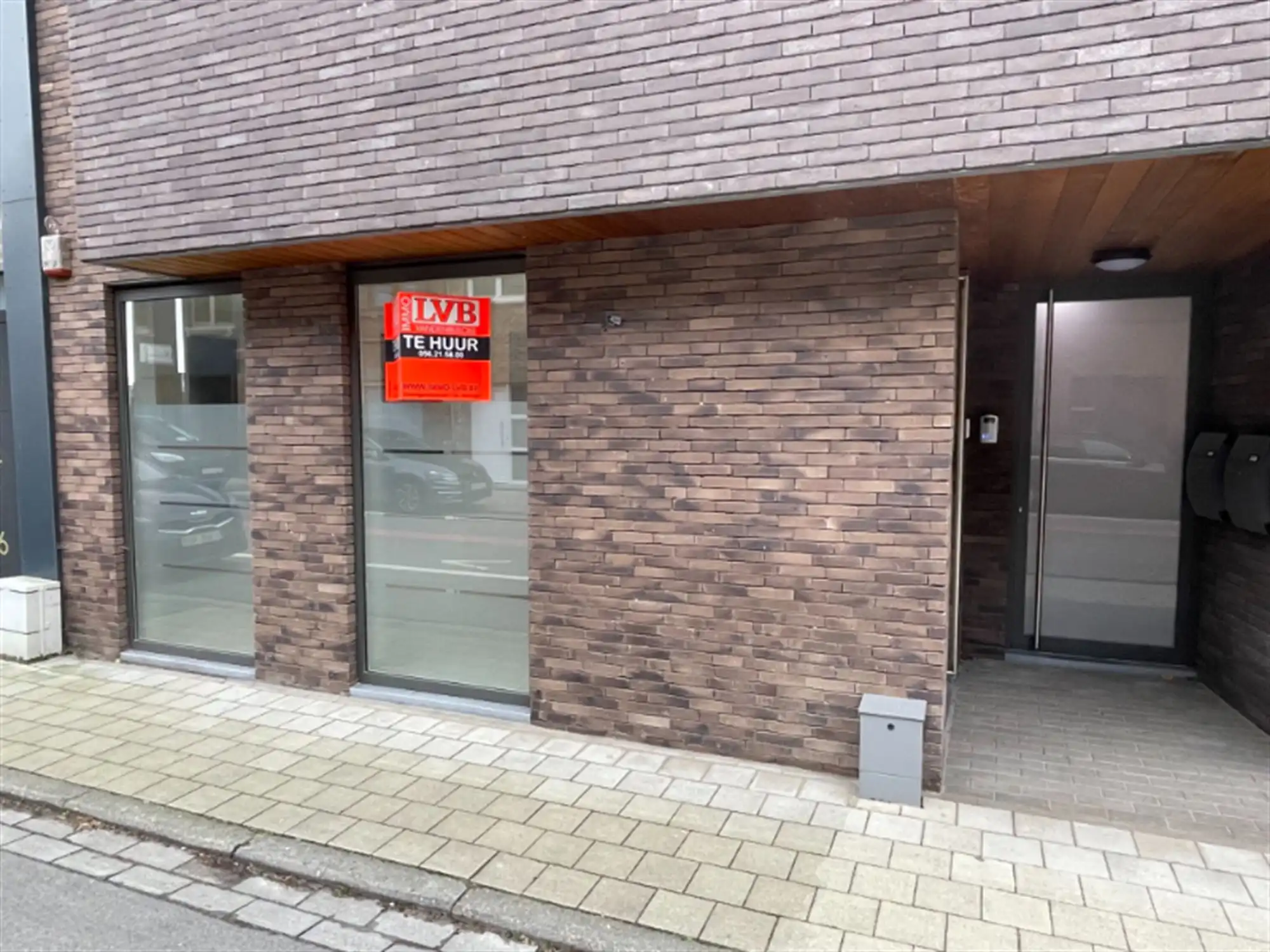 Handelspand met parking foto 12