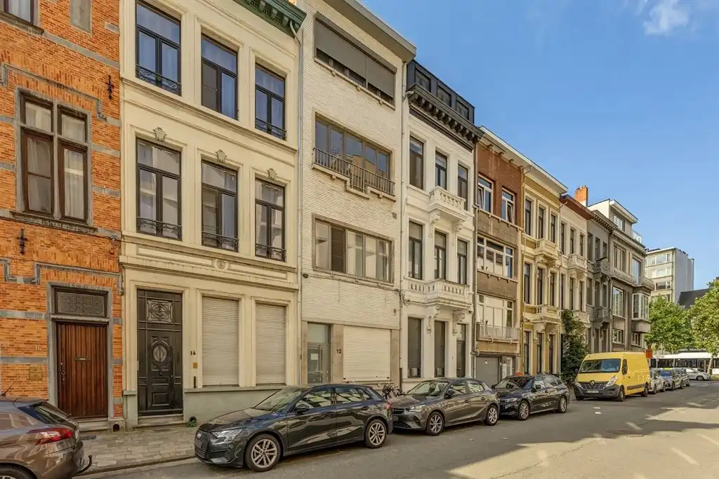 Gerenoveerd duplex appartement met 2 slaapkamers en gigantisch terras  foto 30
