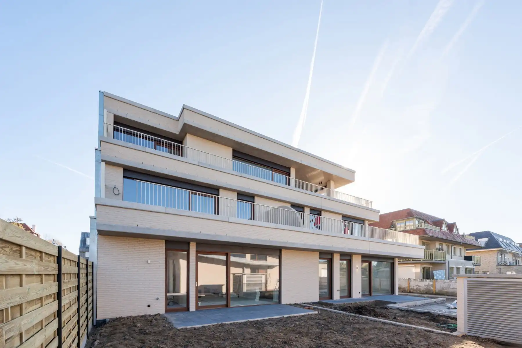 Ruime appartementen vlak bij de kust foto 3