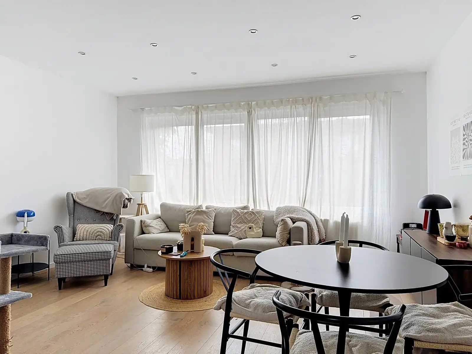 Appartement te koop foto {{pictureIndex}}