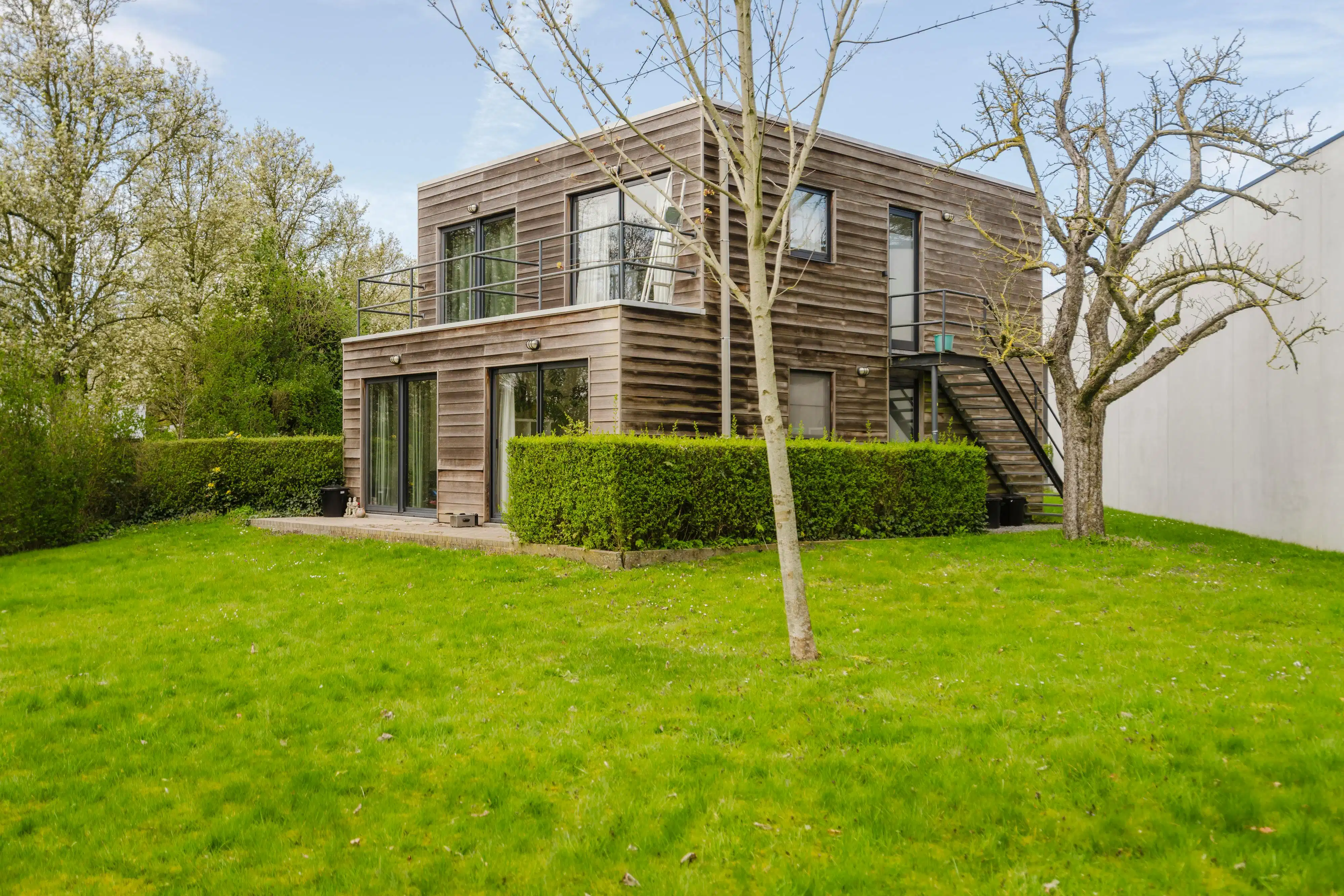 Perfect onderhouden opbrengsteigendom te koop te Kortrijk foto 3