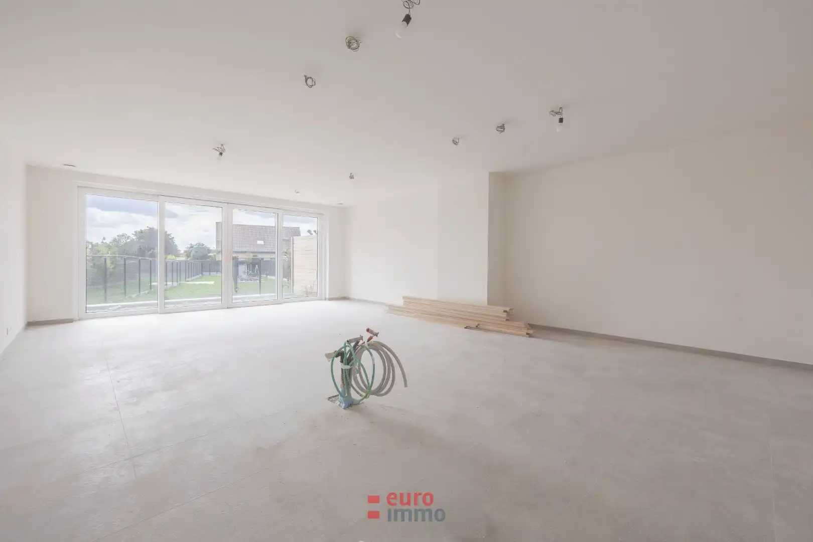 Uitzonderlijk ruime nieuwbouwwoning aan de groene rand van Nieuwpoort foto 4