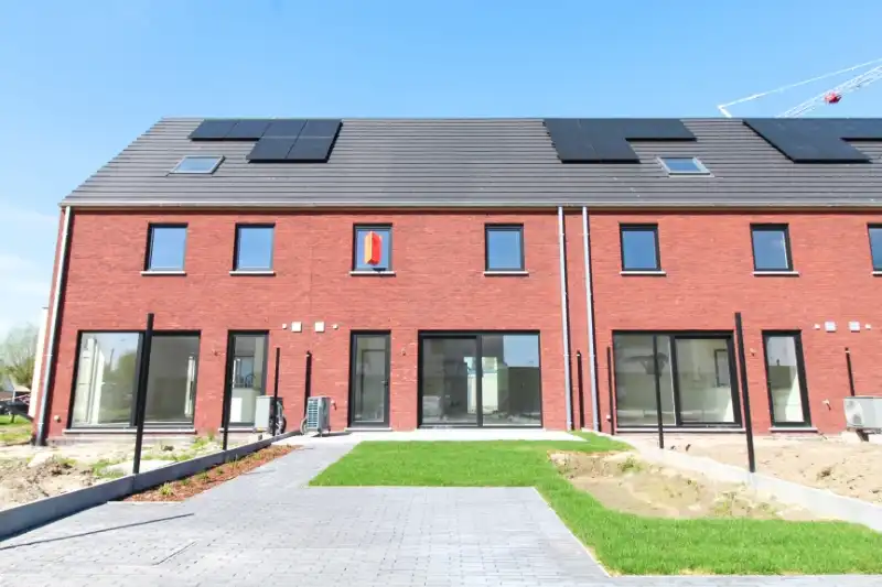 Energiezuinige nieuwbouwwoning te huur in Roeselare foto {{pictureIndex}}