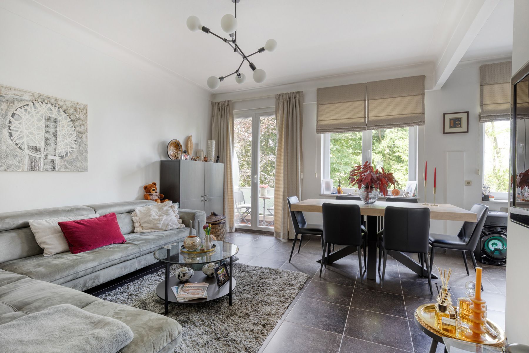 Appartement met 2 slaapkamers en terras rechtover Dudenpark foto {{pictureIndex}}