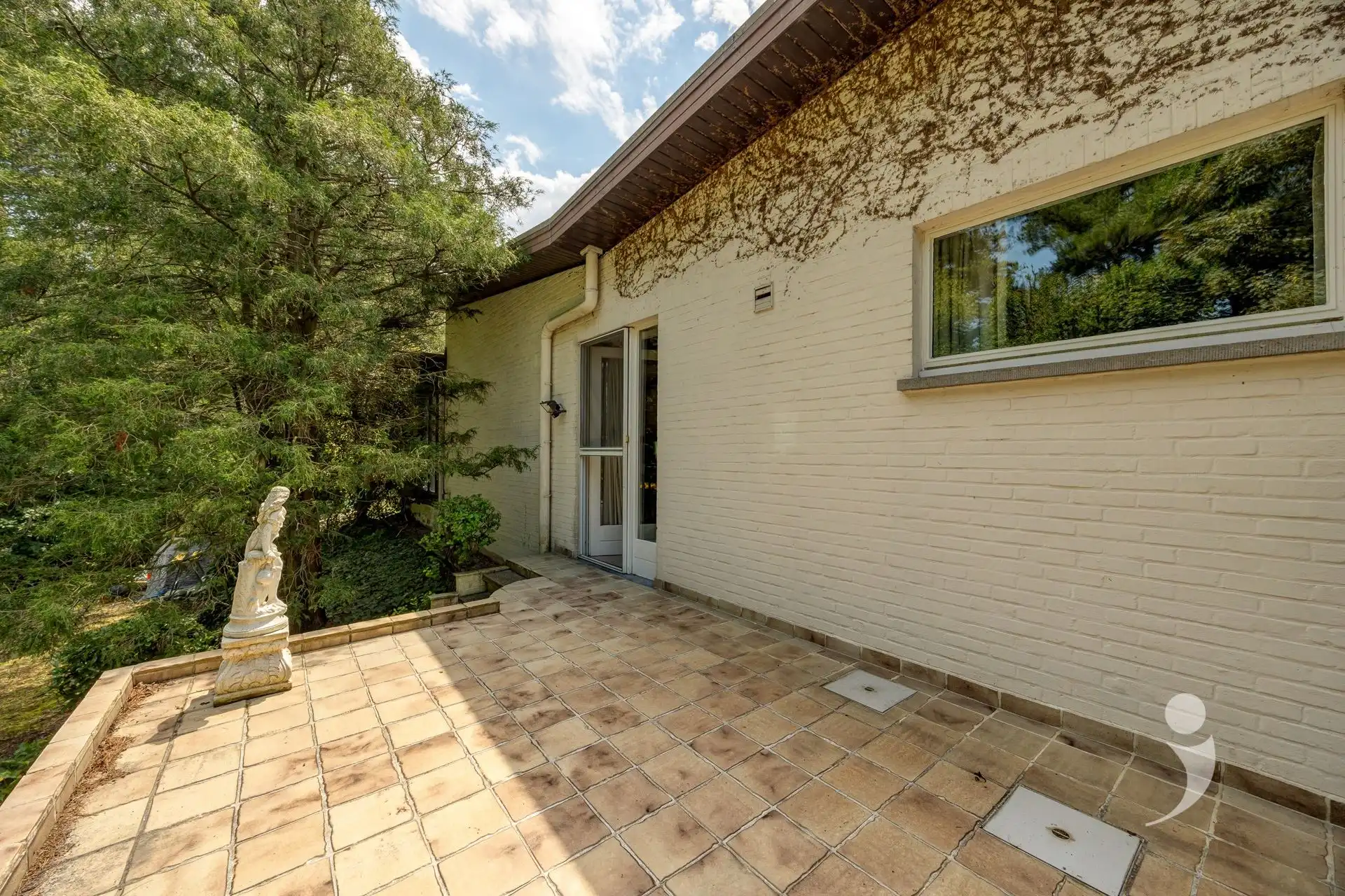 Ruime te renoveren woning!  foto 23