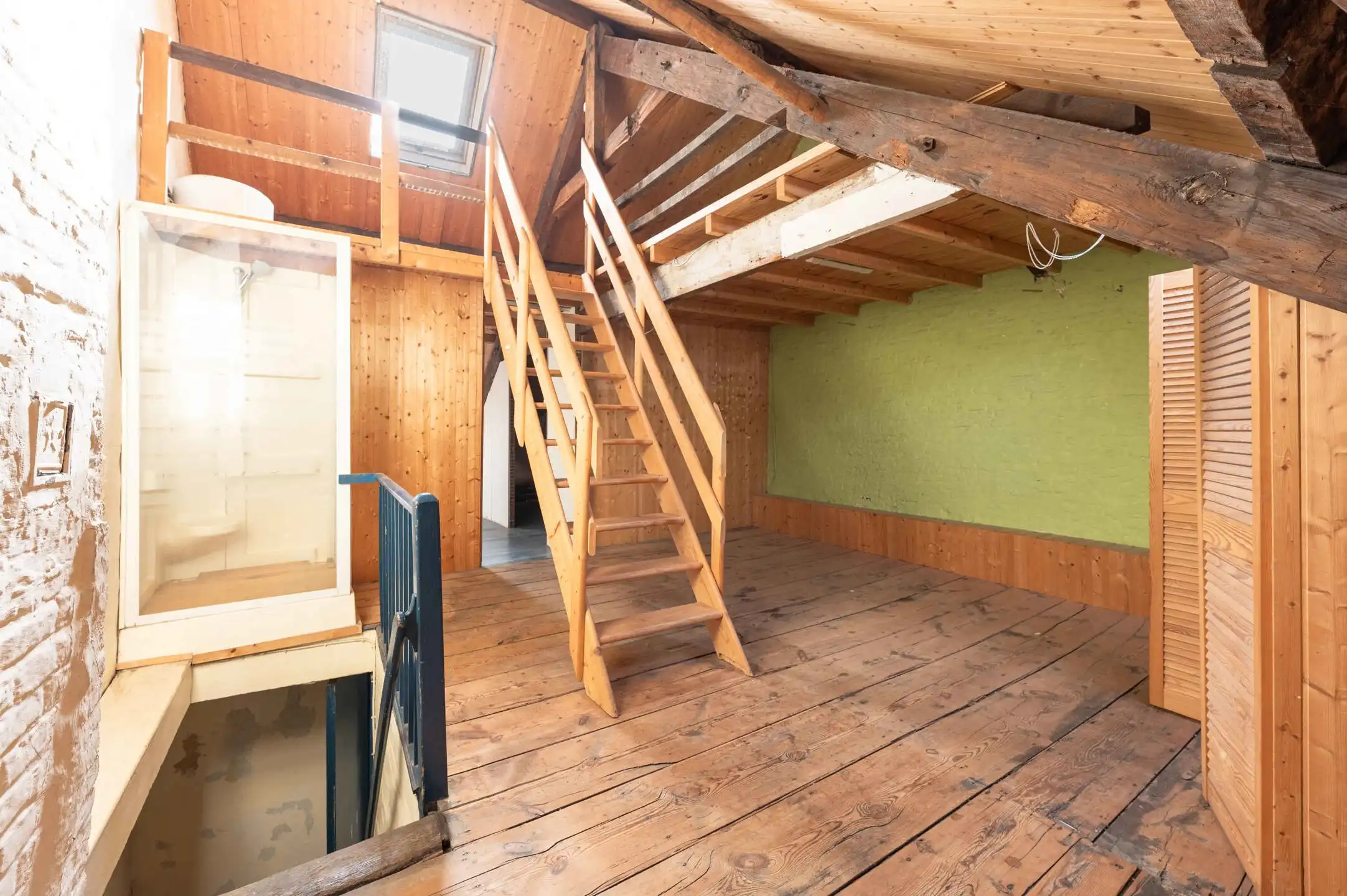 Karaktervol handelspand met duplex op toplocatie foto 21