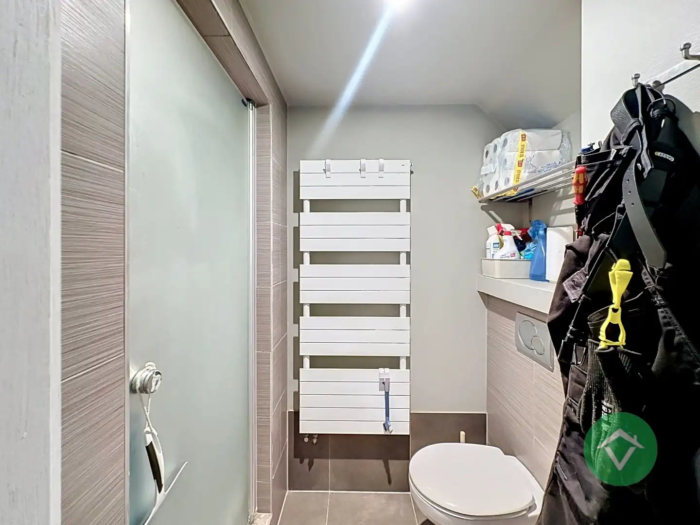Instapklare gezinswoning met drie slaapkamers te huur in het centrum van Moere foto 13