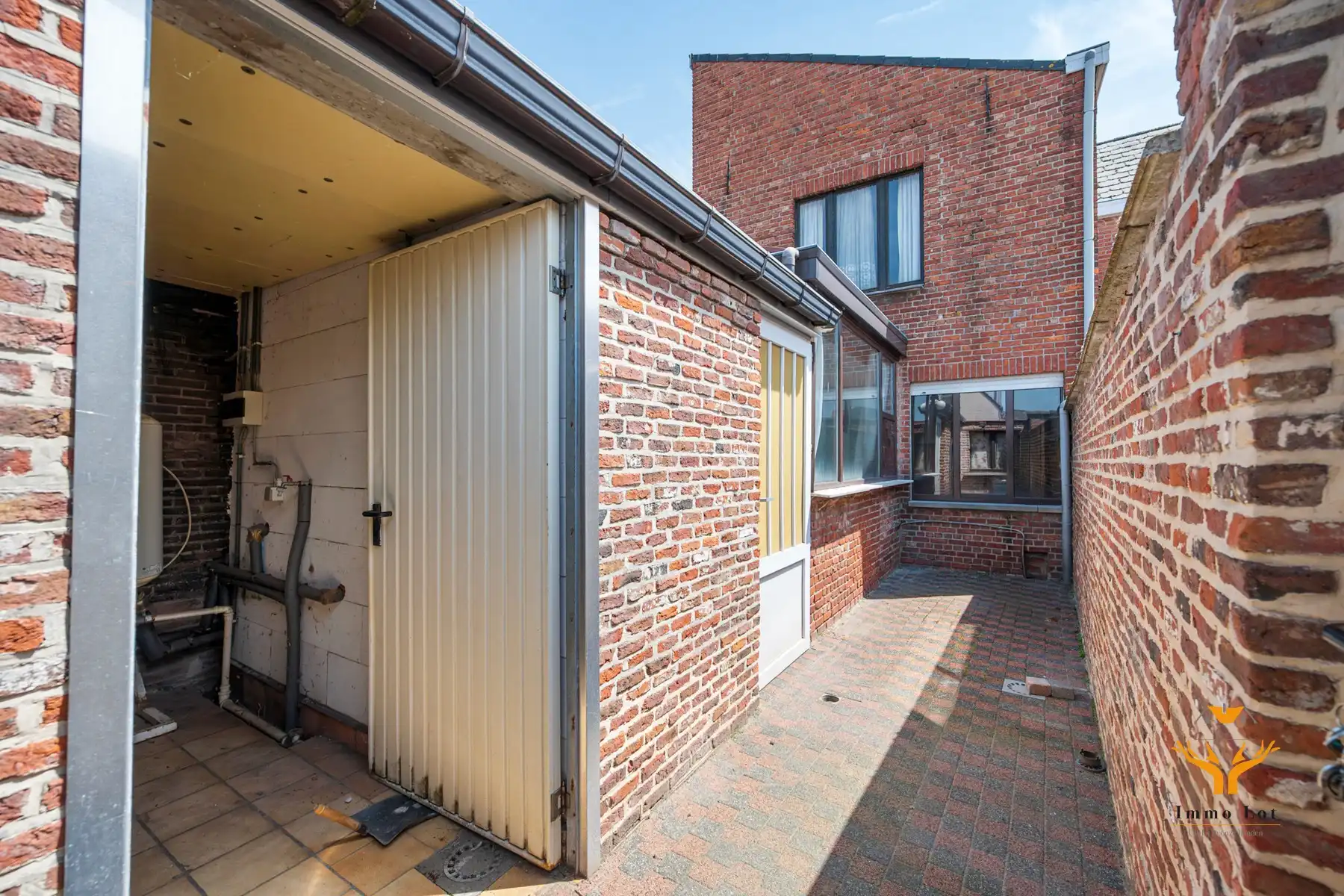 Starterwoning met potentieel in centrum Berlare  foto 14