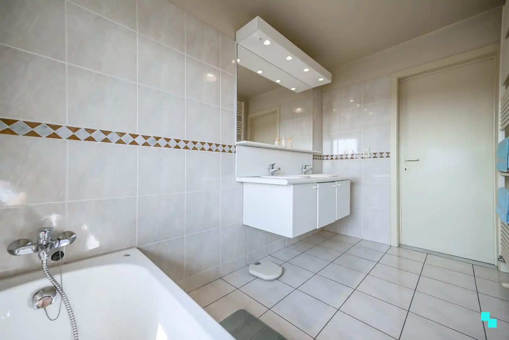 Ruim 2-slaapkamerappartement met zonneterras en aparte garagebox in Emelgem foto 21