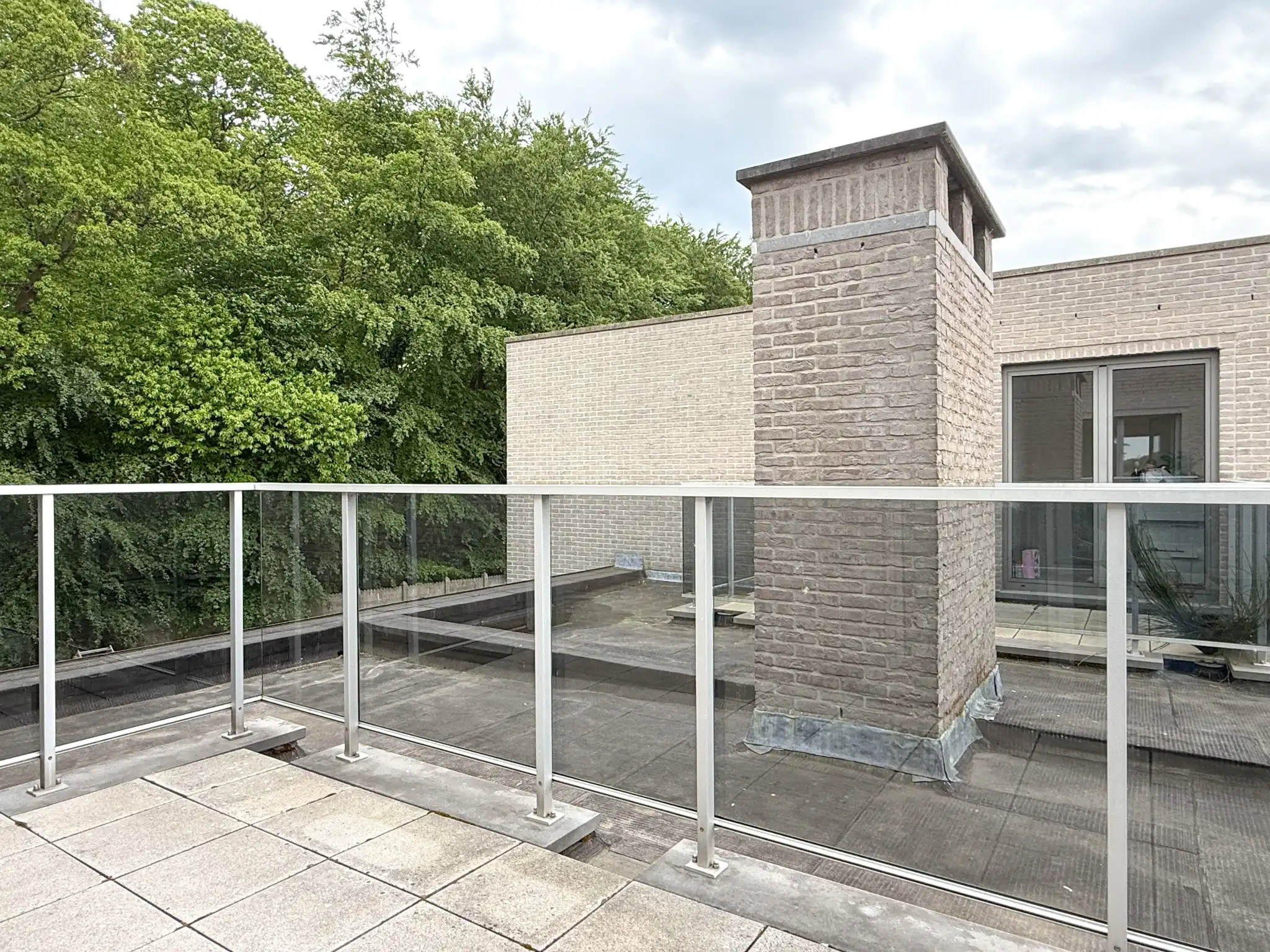 Rustig gelegen woning met 3 slaapkamers, dressing, bureau, tuin en garage foto 21