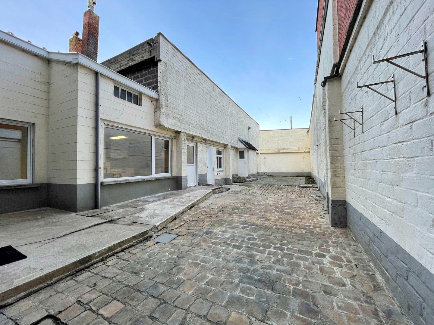 Instapklare woning met 3 slaapkamers en garage nabij het centrum van Tielt (Meulebeke)! foto 5