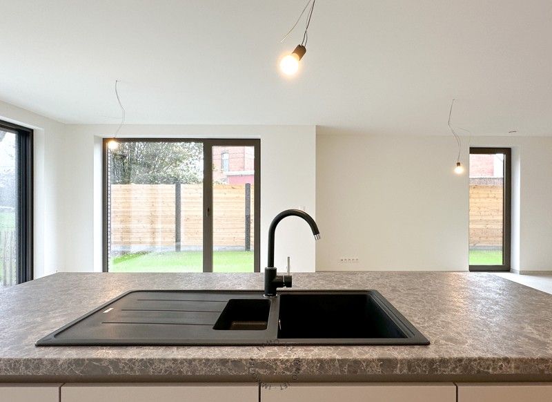 Prachtig gelegen nieuwbouwappartement met twee slaapkamers, tuin en autostaanplaats foto 6