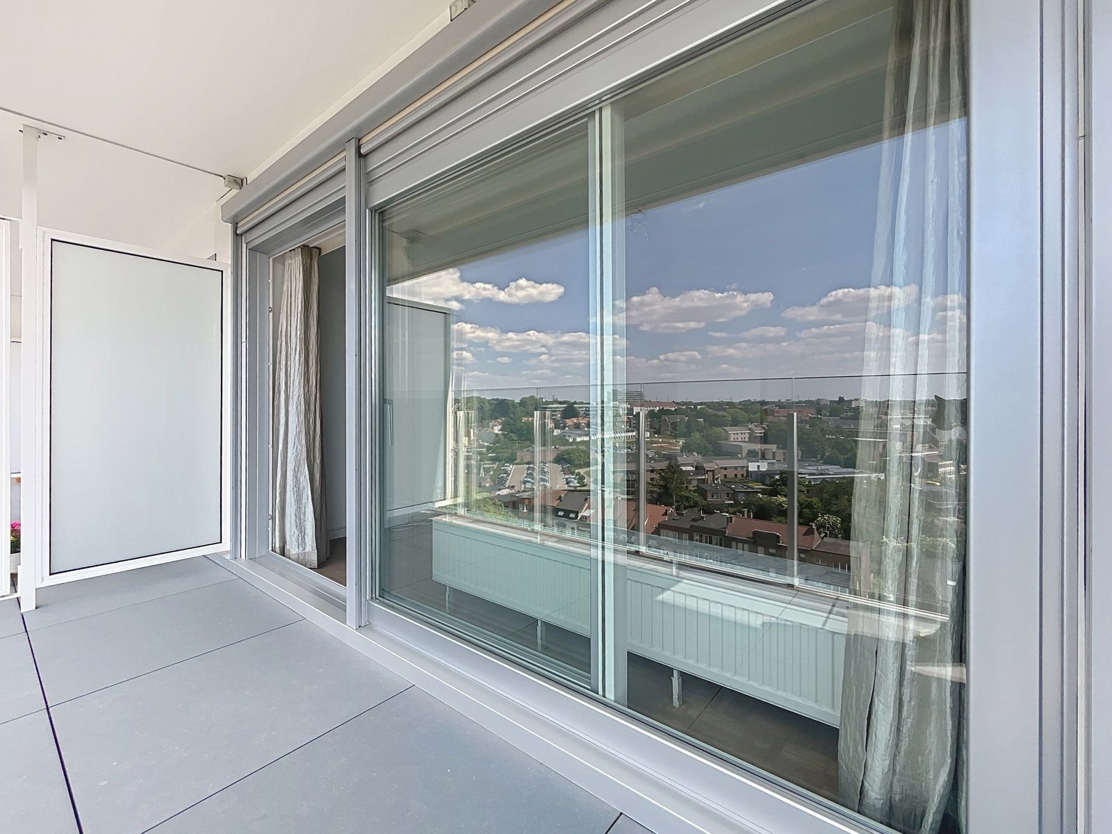 Vernieuwd app met 2 slpks en balkon foto 21