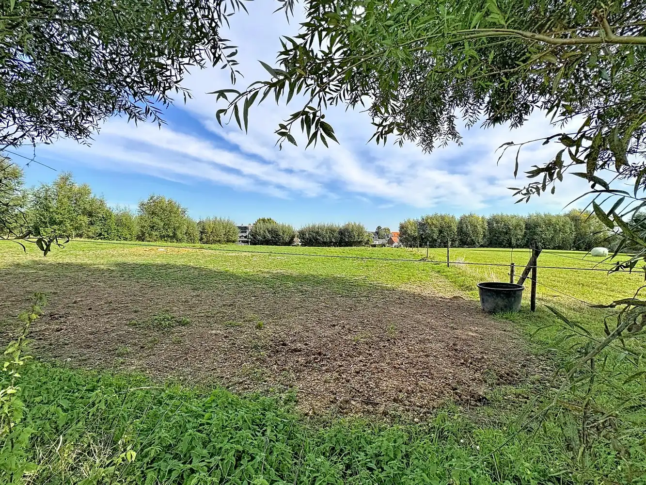 Weiland van 4840m² in het idylissche Stuivenberg te Hillegem foto {{pictureIndex}}