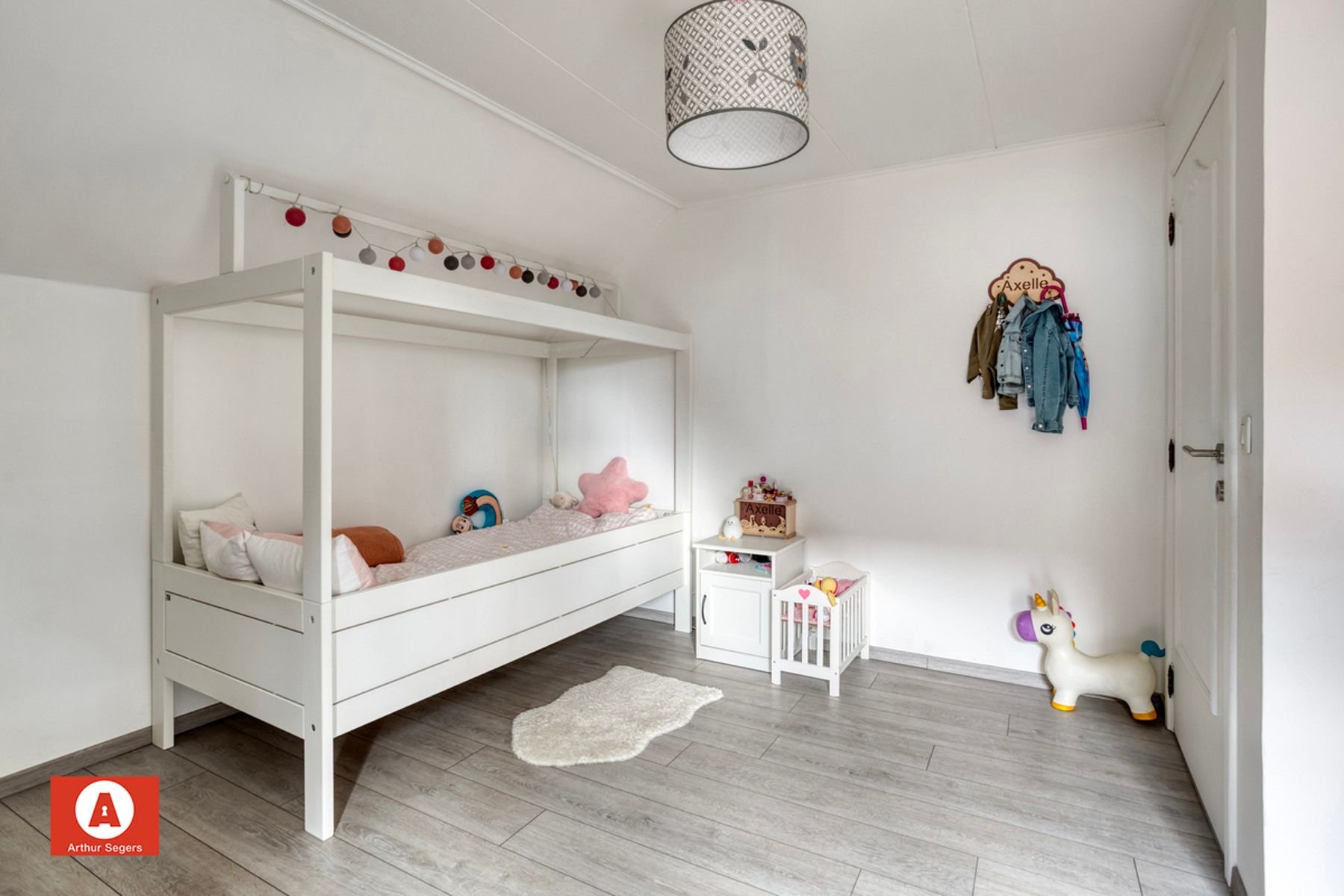 Instapklare open bebouwing met garage op centrale ligging foto 18