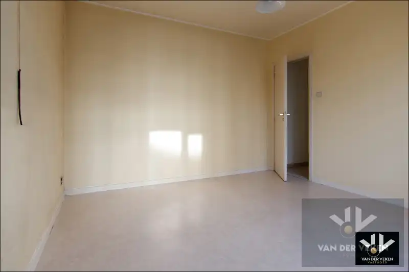 Lichtrijk en instapklaar hoekappartement met 3 slpks en ondergrondse garagebox op een TOP locatie foto 9